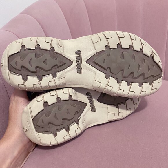 Teva Terra Valley Plaza Taupe/ Vineyard Wine - Picture 4 of 5